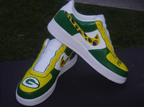 green-bay-packers-cheese-painted-air-force-one.jpg